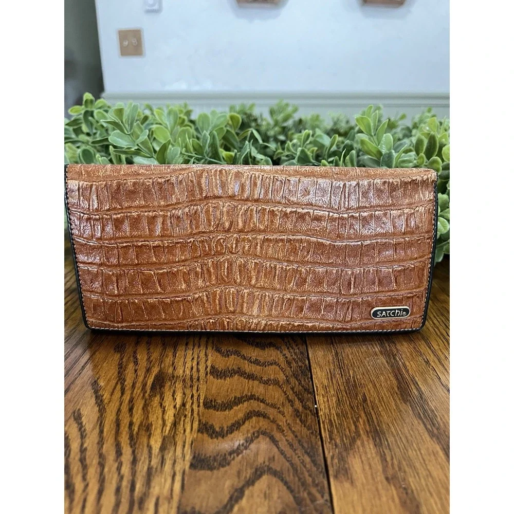 Satchi Wallet Bifold Women's Brown Embossed Crocodile Pattern Leather